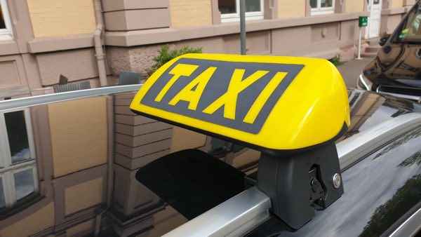 Mit Taxi Minor Baden-Baden zum Roppenheim Style Outlet