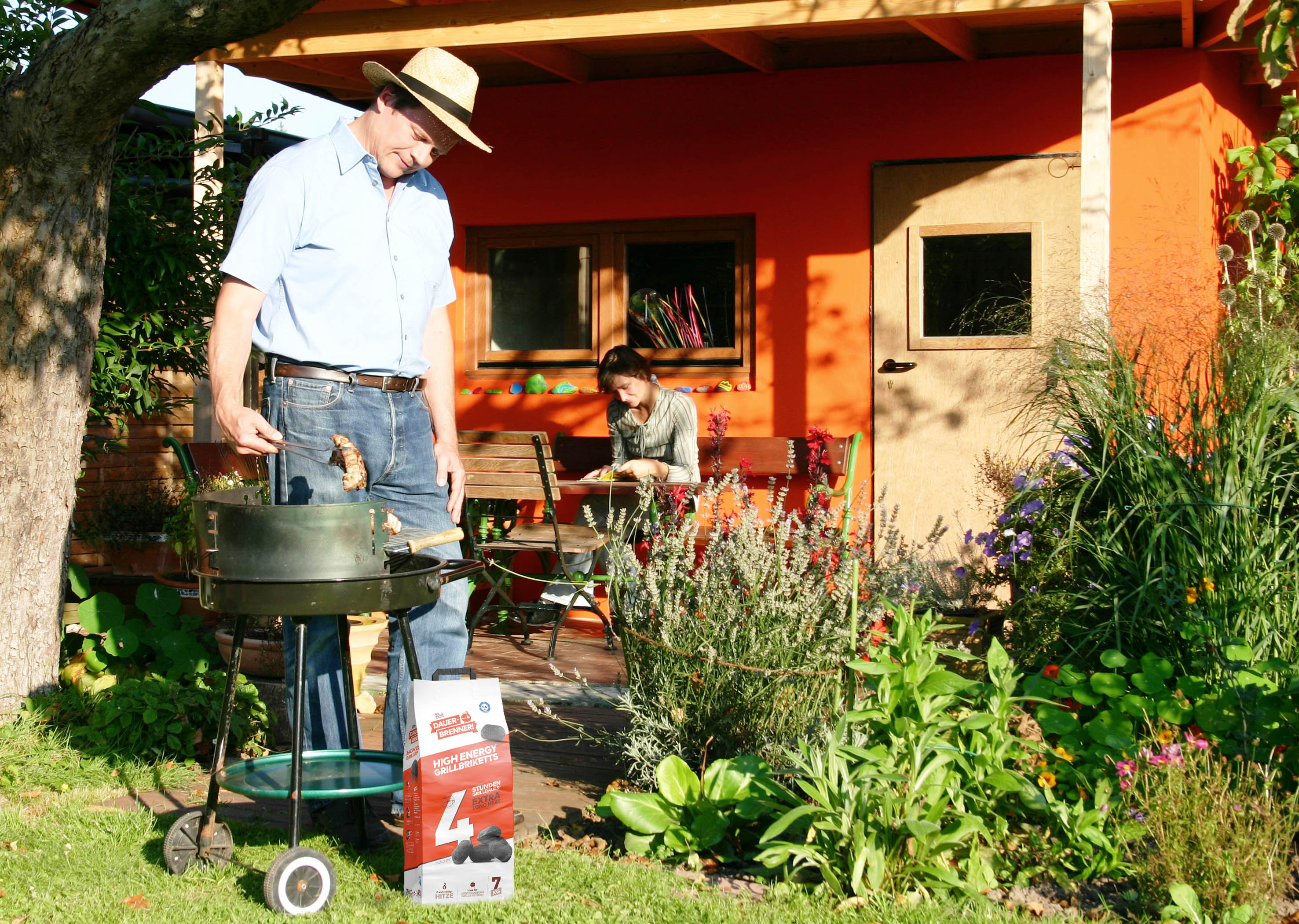 Einfach clever: Mit dem Anzündkamin schneller zum Grillgenuss