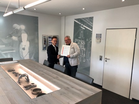 Energiemanagement:   KST Kugel-Strahltechnik nach DIN 50001 zertifiziert