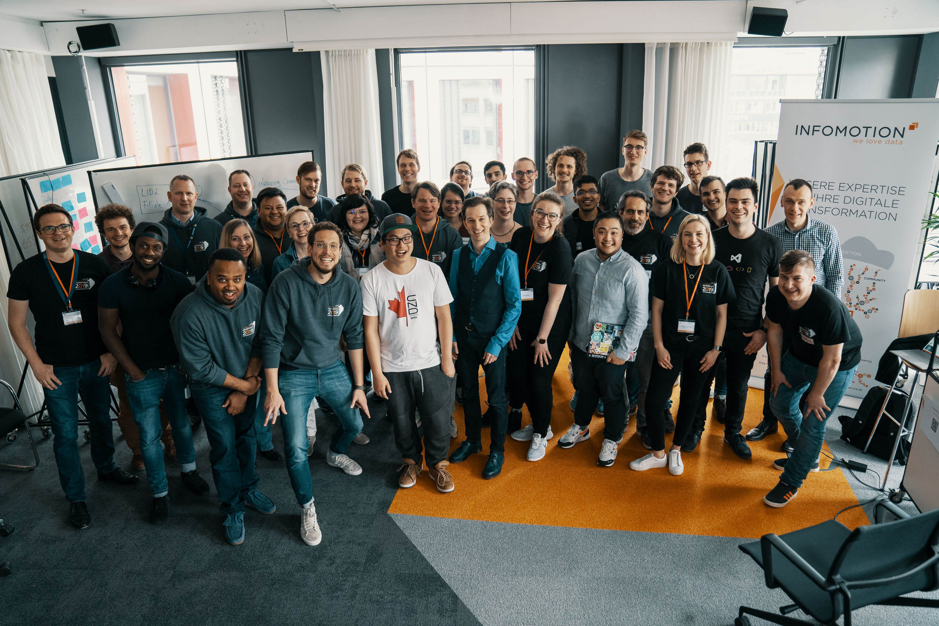 „LIDL LOVES DATA HACKATHON“: Digitale Challenge im „Digital Innovation Lab“ von INFOMOTION in Stuttgart