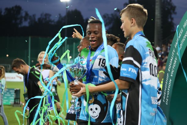 „Fußball für Freundschaft“ 2019: Offizieller Versuch einen GUINNESS WORLD RECORDS® Titel zu gewinnen