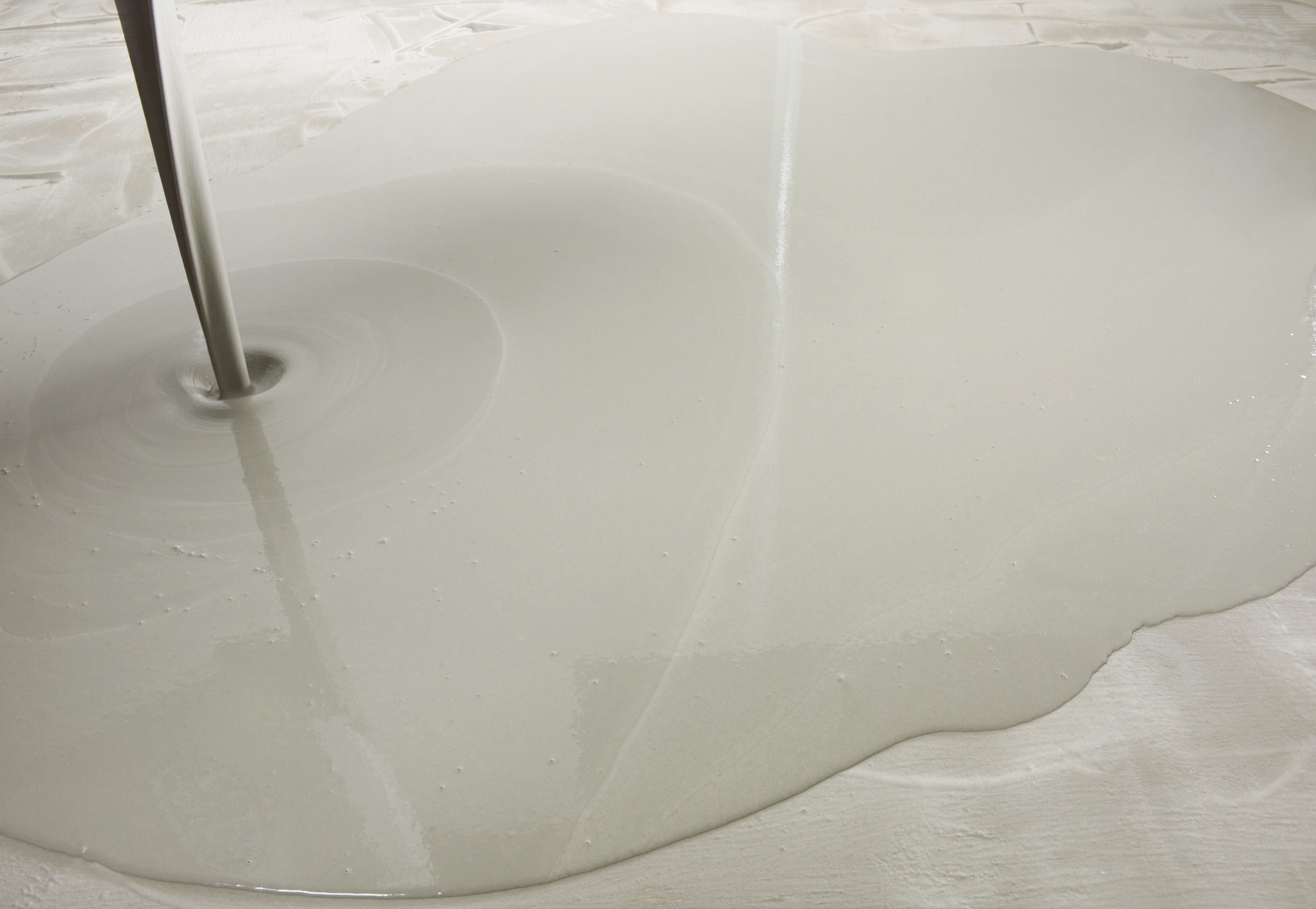 Glatter geht’s nicht: die neue Bodenspachtelmasse von Ardex