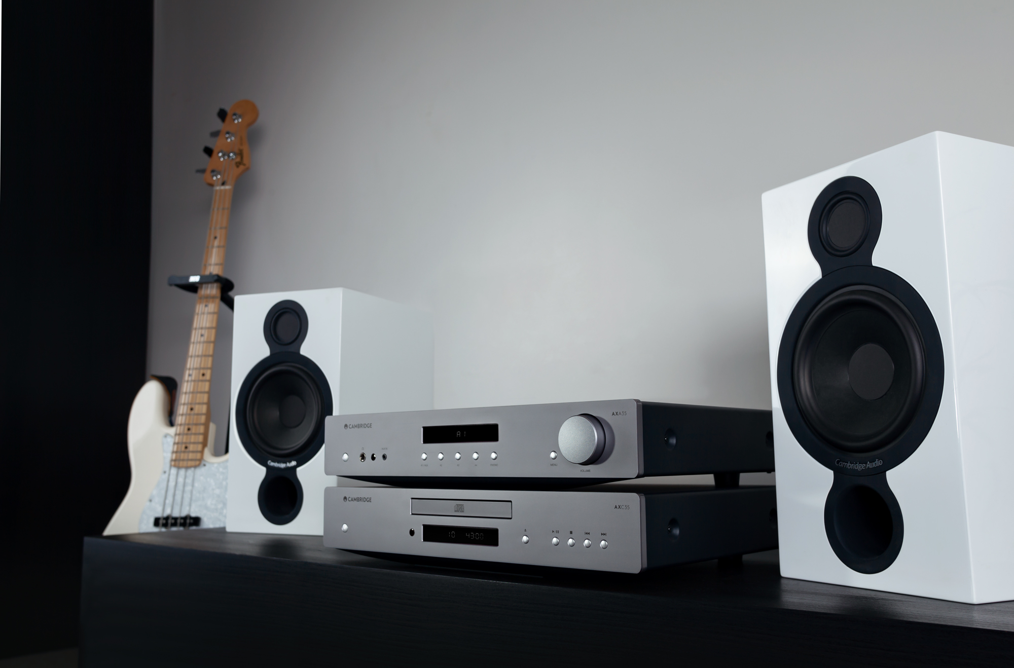 CAMBRIDGE AUDIO AX SERIE: DER PERFEKTE EINSTIEG IN DEN „GREAT BRITISH SOUND“