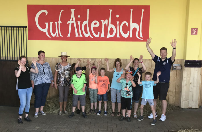 Kleine Tischtennisstars auf der GUT AIDERBICHL RANCH