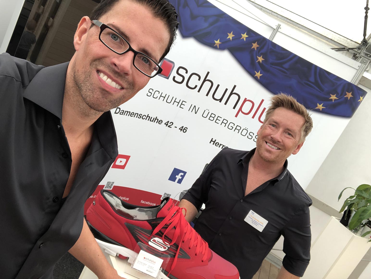 Luftaufnahmen von der 4. Nord-Schau am c-Port Saterland von schuhplus