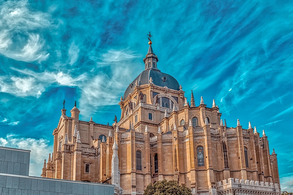 Madrid-Domains: Start am 16. Juli