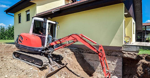 Mauertrockenlegung und die Gefahr der vertikalen Feuchteabdichtung