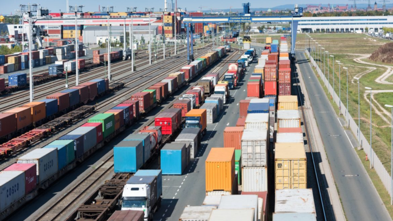 Nürnbergs Container-Terminal: Hauch von großer, weiter Welt