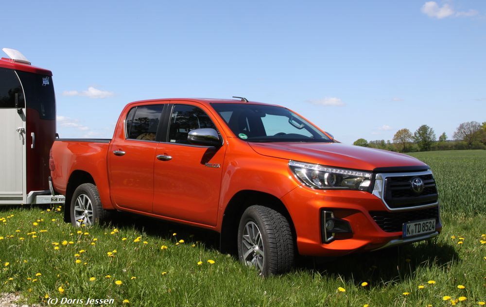Mit-Pferden-reisen.de informiert: Pferdeanhänger-Zugfahrzeugtest  Toyota Hilux 2,4 l D Executive