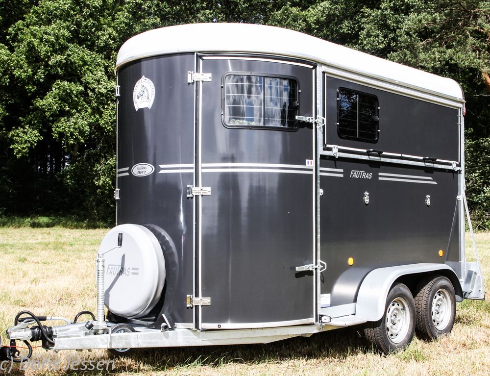 Pferdeanhängertest Fautras Oblic +2 auf Mit-Pferden-reisen.de