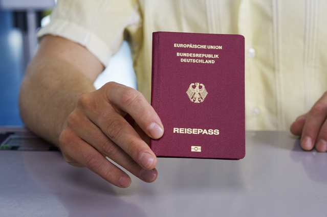 Was ist ein Zweitpass? – Verbraucherfrage der Woche der ERGO Reiseversicherung