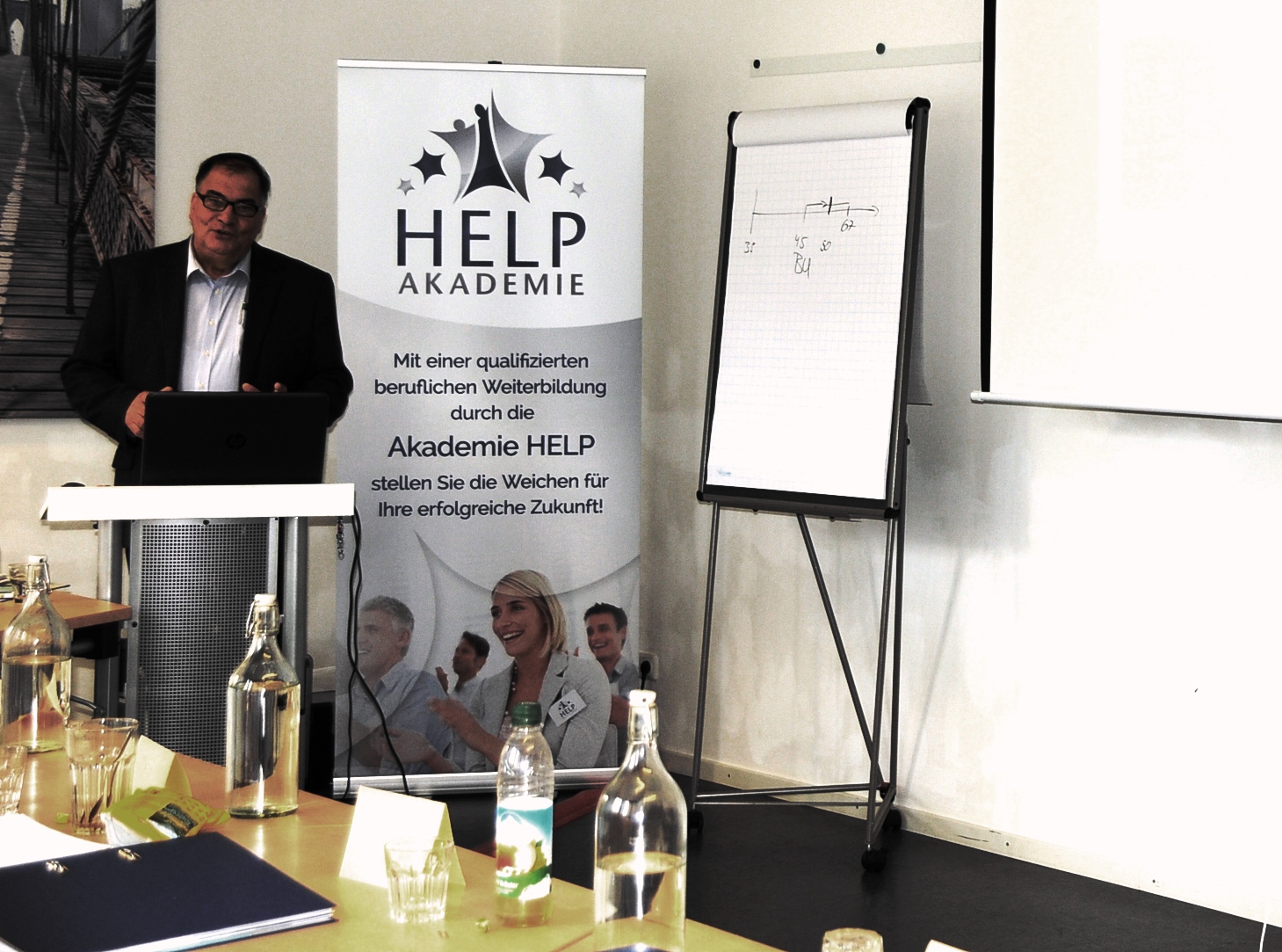 Selbständig machen: Dienstleistungen in der Seniorenassistenz