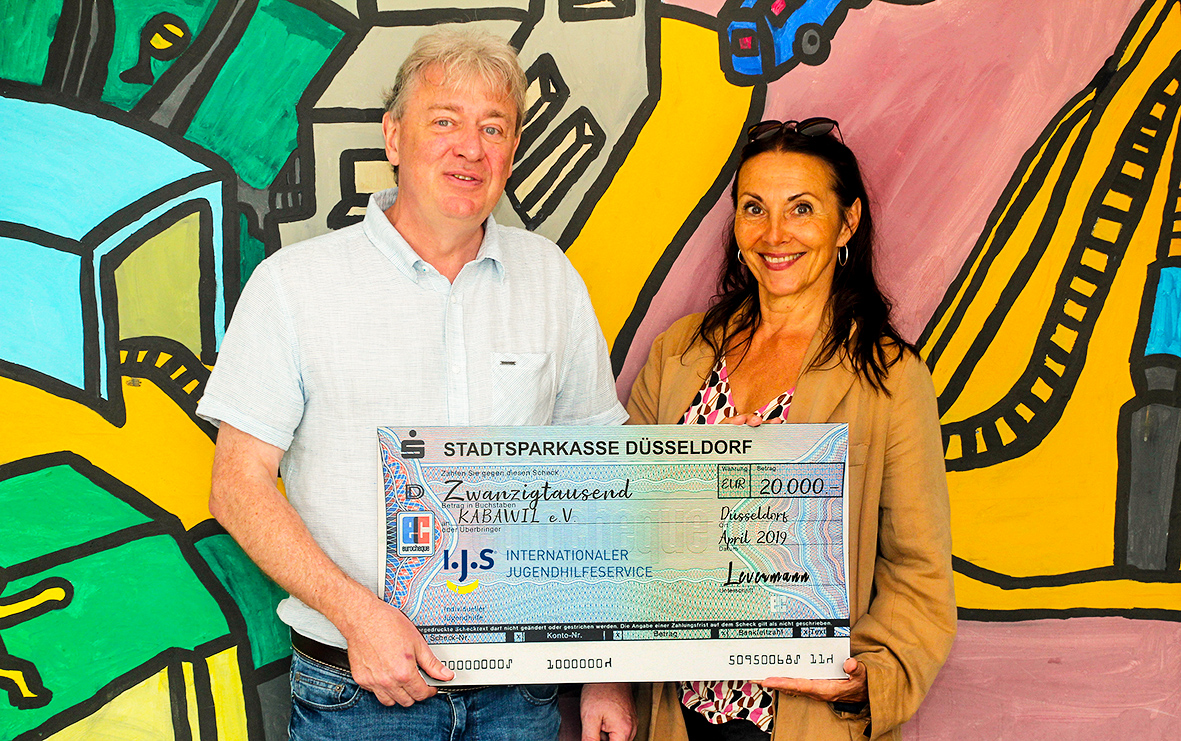 IJS e.V. Spende für Jugend- und Kulturarbeit in Düsseldorf.