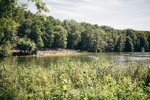 Sicherheit in Badeseen und Flüssen – Saisonale Verbraucherinformation der ERGO Versicherung