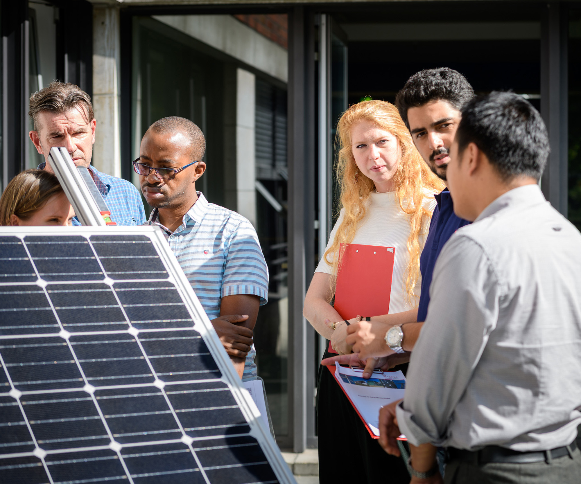 Klimaschutz finanzieren – Ausgezeichnetes Trainingsangebot für Finanzierer startet jetzt auch in Deutschland