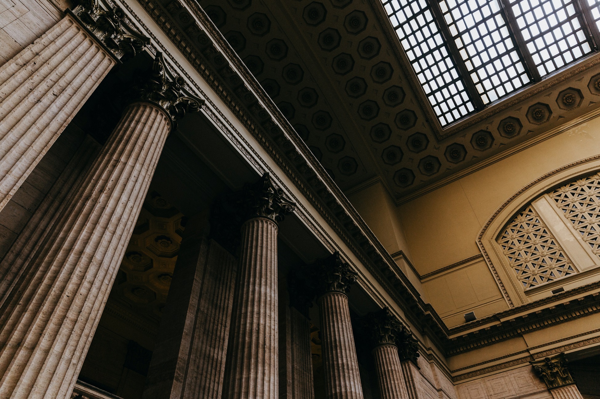 Prozessführung bei nationalen und grenzüberschreitenden Rechtsstreitigkeiten