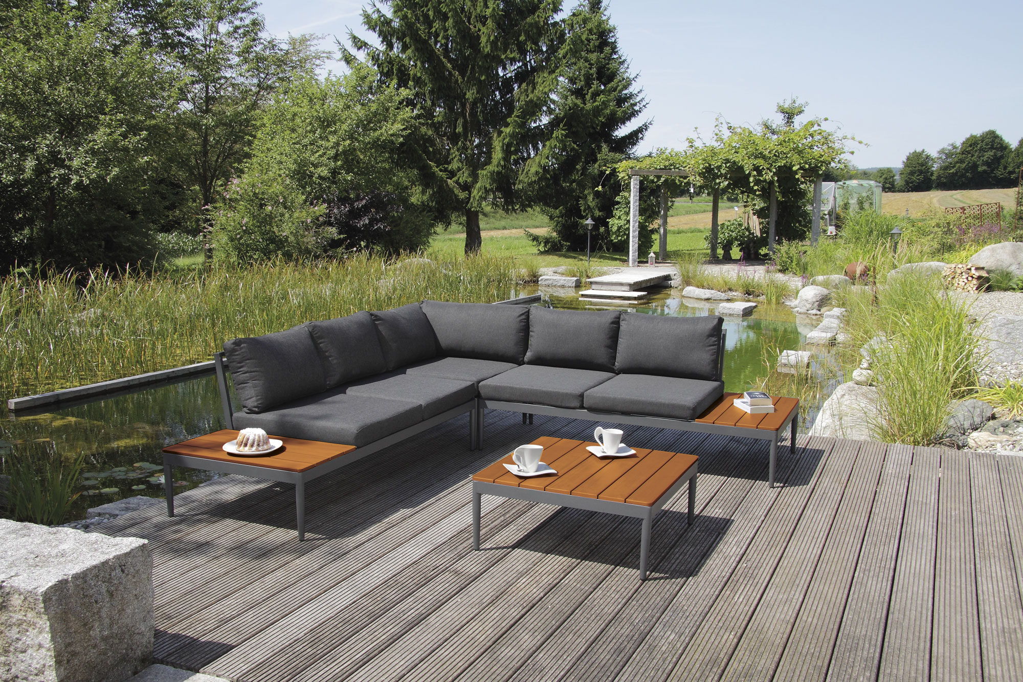 Sommerflair durch neue Auflagen – einfach mal wechseln.