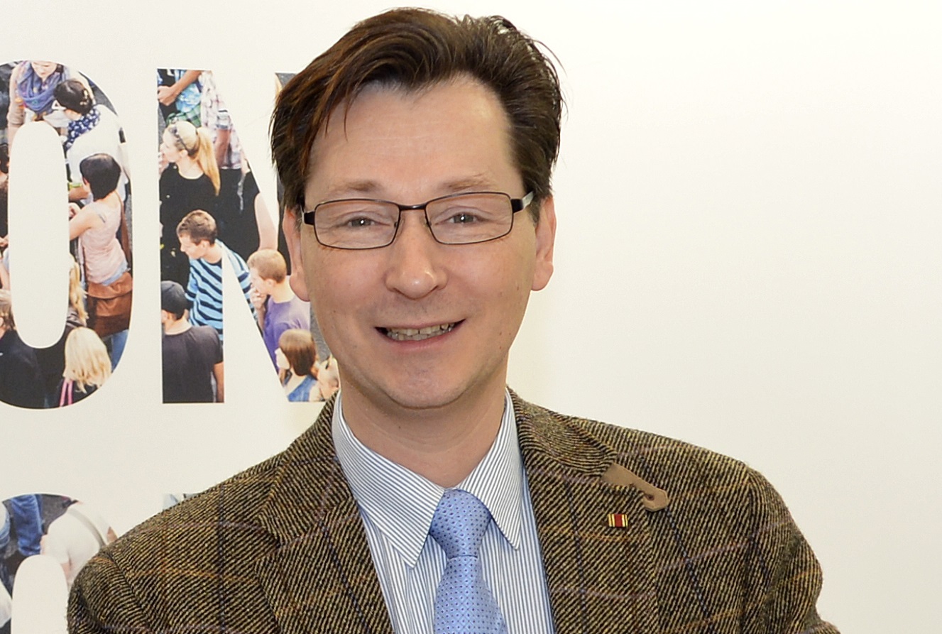Bestseller-Autor Sven-David Müller aus Braunschweig feiert seinen fünfzigsten Geburtstag
