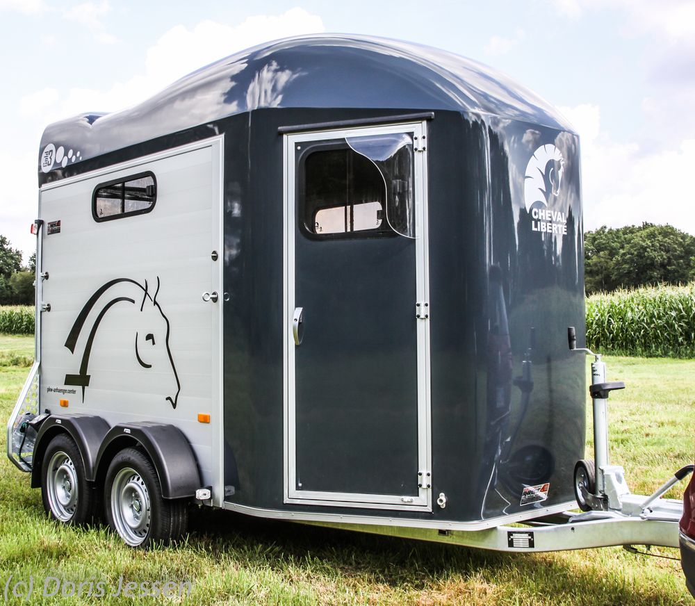 Pferdeanhängertest Cheval Liberté Gold 3 auf Mit-Pferden-reisen.de