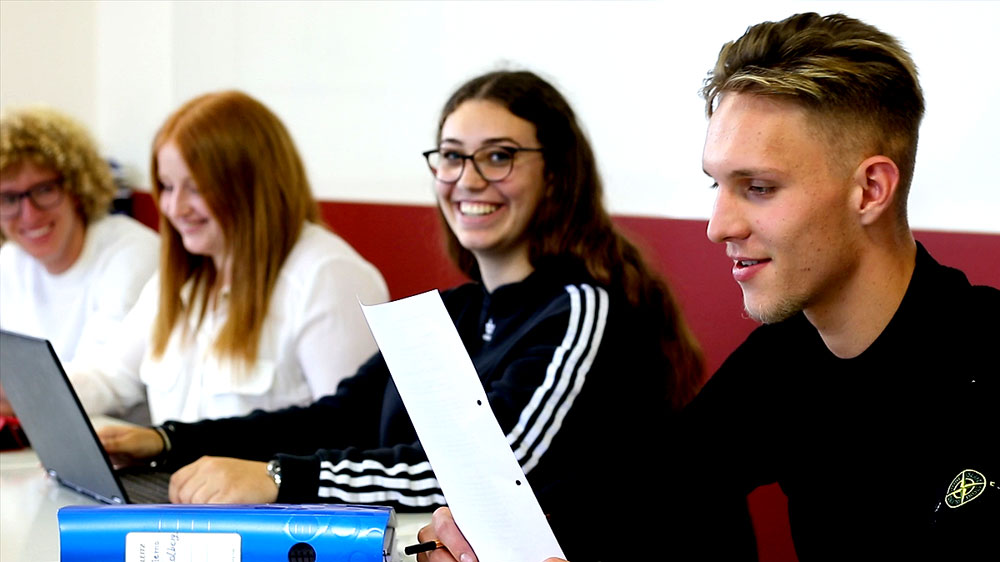 Optimale Vorbereitung auf die Gymnasiale Oberstufe – Die 10G mit WiWi im Lietz Internat Schloss Bieberstein macht´s möglich