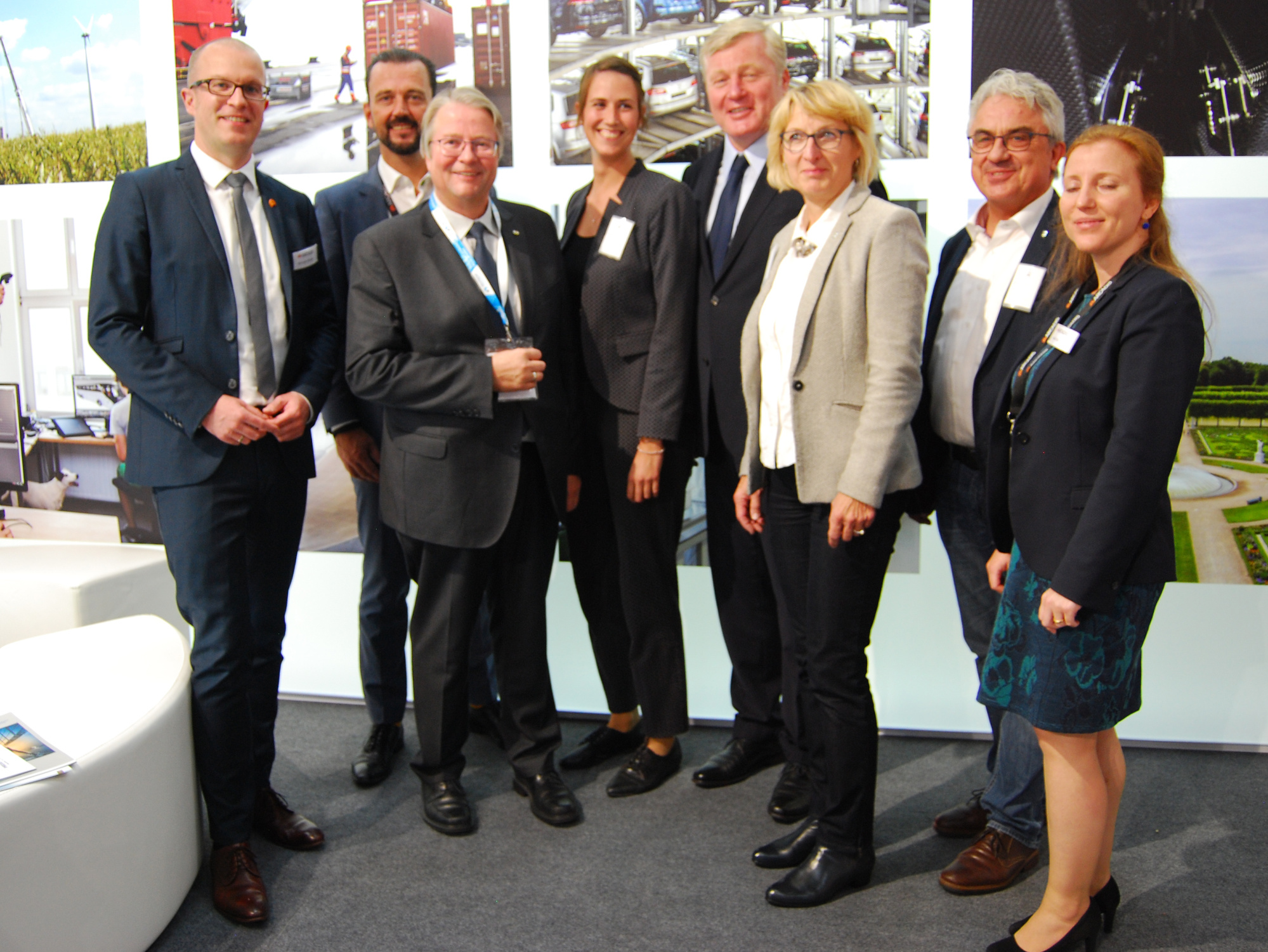 Was The HUB Emden Global Playern und Gründern bietet