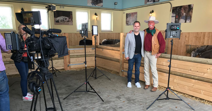 Ballermanns Eseldorf: Kulisse für TRUCK STOP – Jubiläumsbox