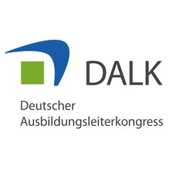 Birgit Krüger und Wertekoffer auf dem DALK 2019 in Düsseldorf