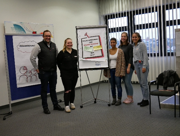 WOLF sensibilisiert Auszubildende für solidarisches Miteinander mit „Respekt! Workshop“