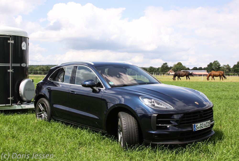 Pferdeanhänger-Zugfahrzeugtest auf Mit-Pferden-reisen.de: Porsche Macan S
