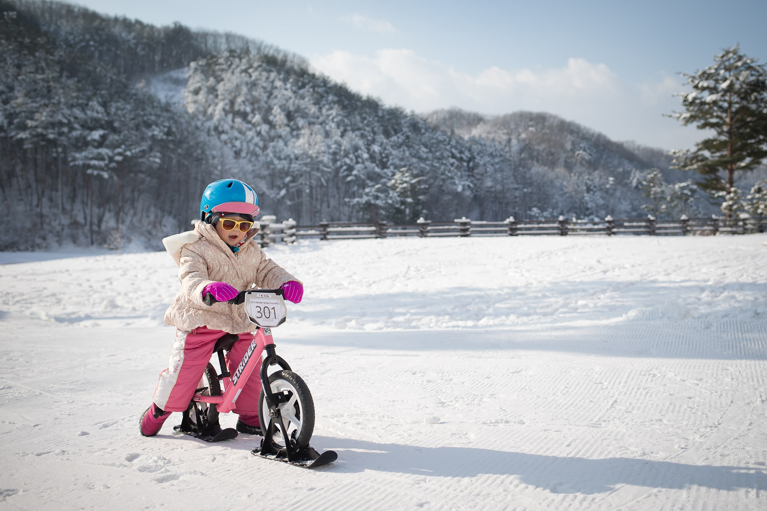 Winter-Fahrspaß für Kids mit dem Strider Snow Ski-Set