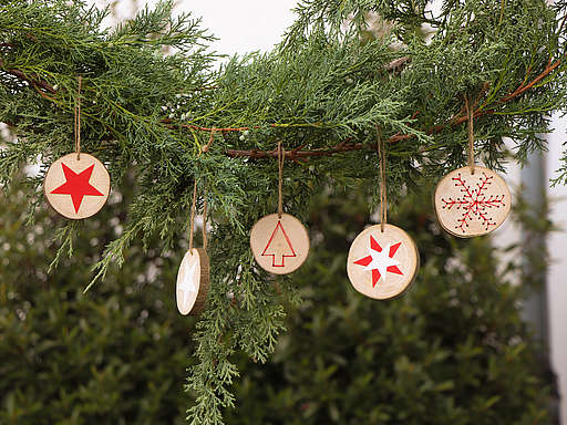 Baumschmuck aus Holz