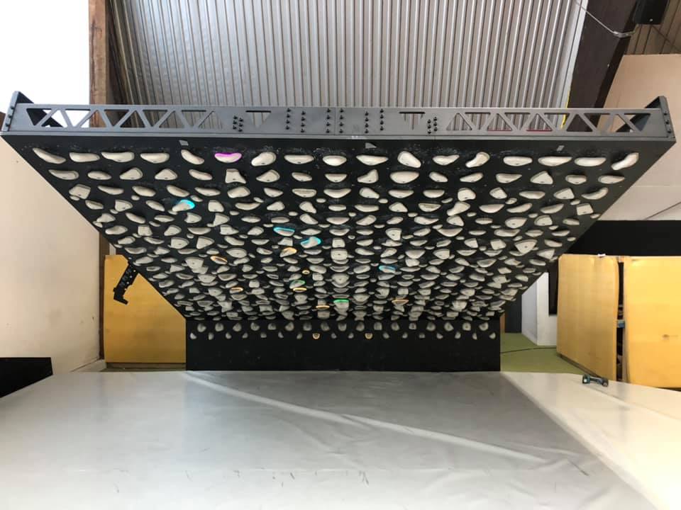 Kletterhalle Duisburg: Klettern am Kilterboard | einstein Boulderhalle