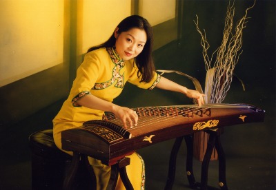 Chinesische Musikerin Mona Li in Stade