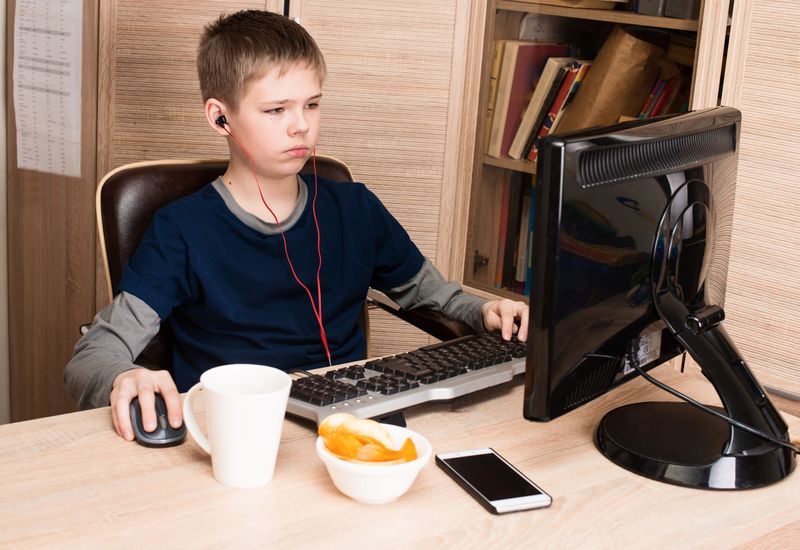 Große Mehrzahl der Jugendlichen sitzt zu viel