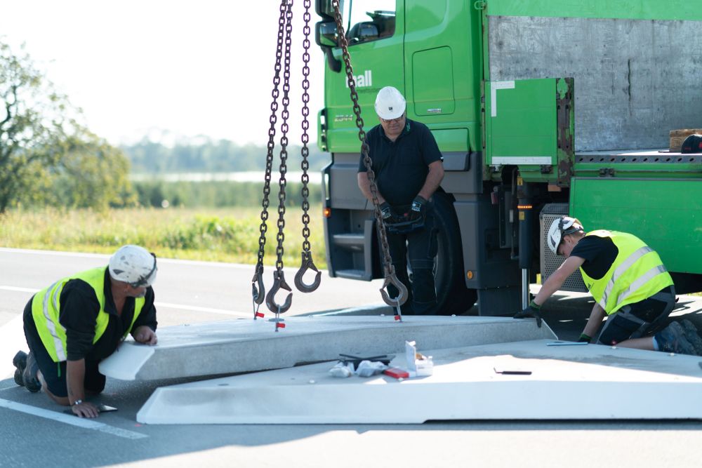 Eine Verkehrsinsel wächst mit ihren Aufgaben