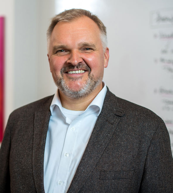 Institut für Sales & Managementberatung  (ifsm) hat Geschäftsführung erweitert