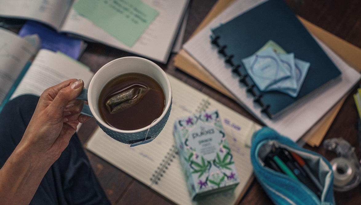 Happy im Homeoffice mit Helden aus der Natur