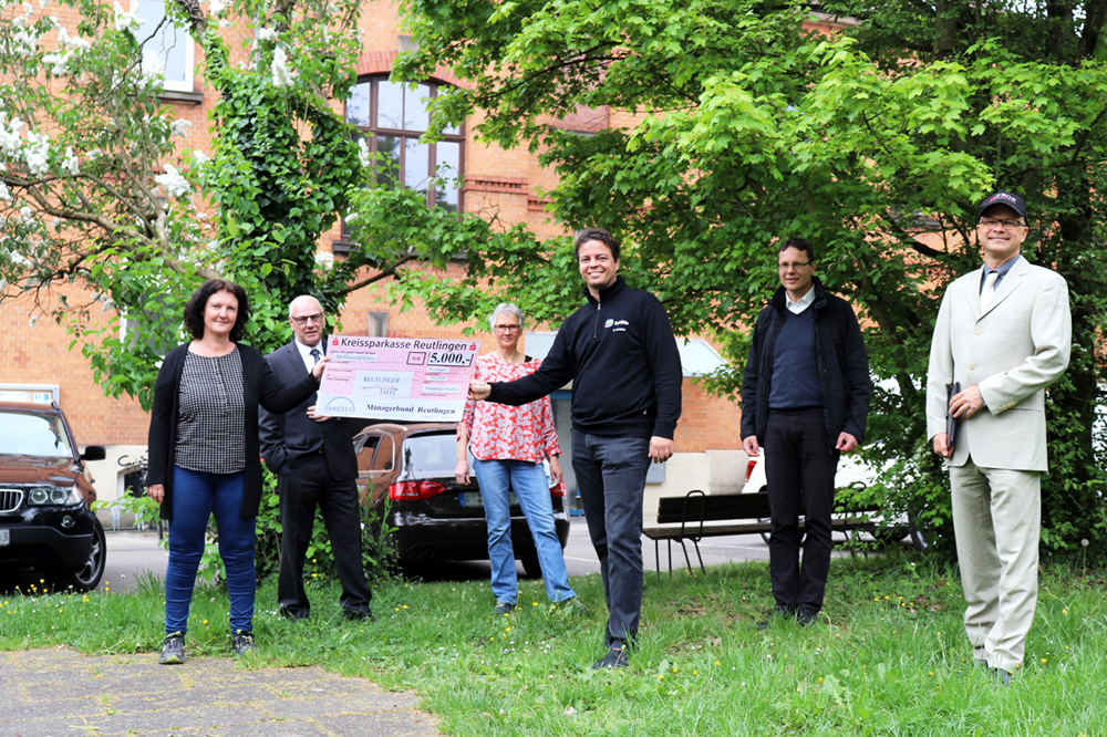 Managerbund Reutlingen unterstuetzt die Reutlinger Tafel – 5.000 Euro Spende