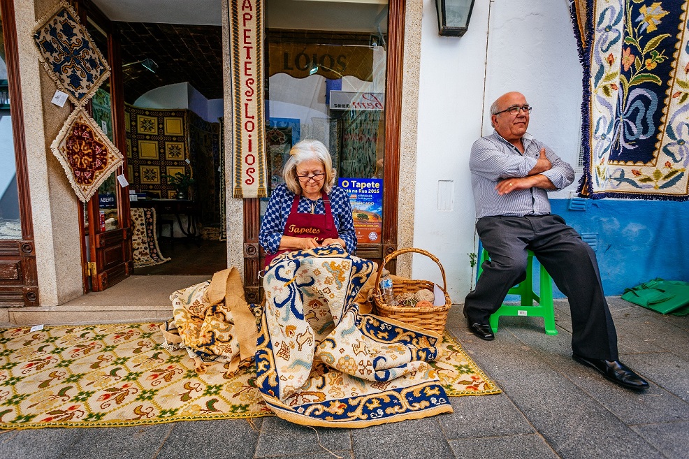 Portugiesische Teppichkunst aus Arraiolos im Alentejo