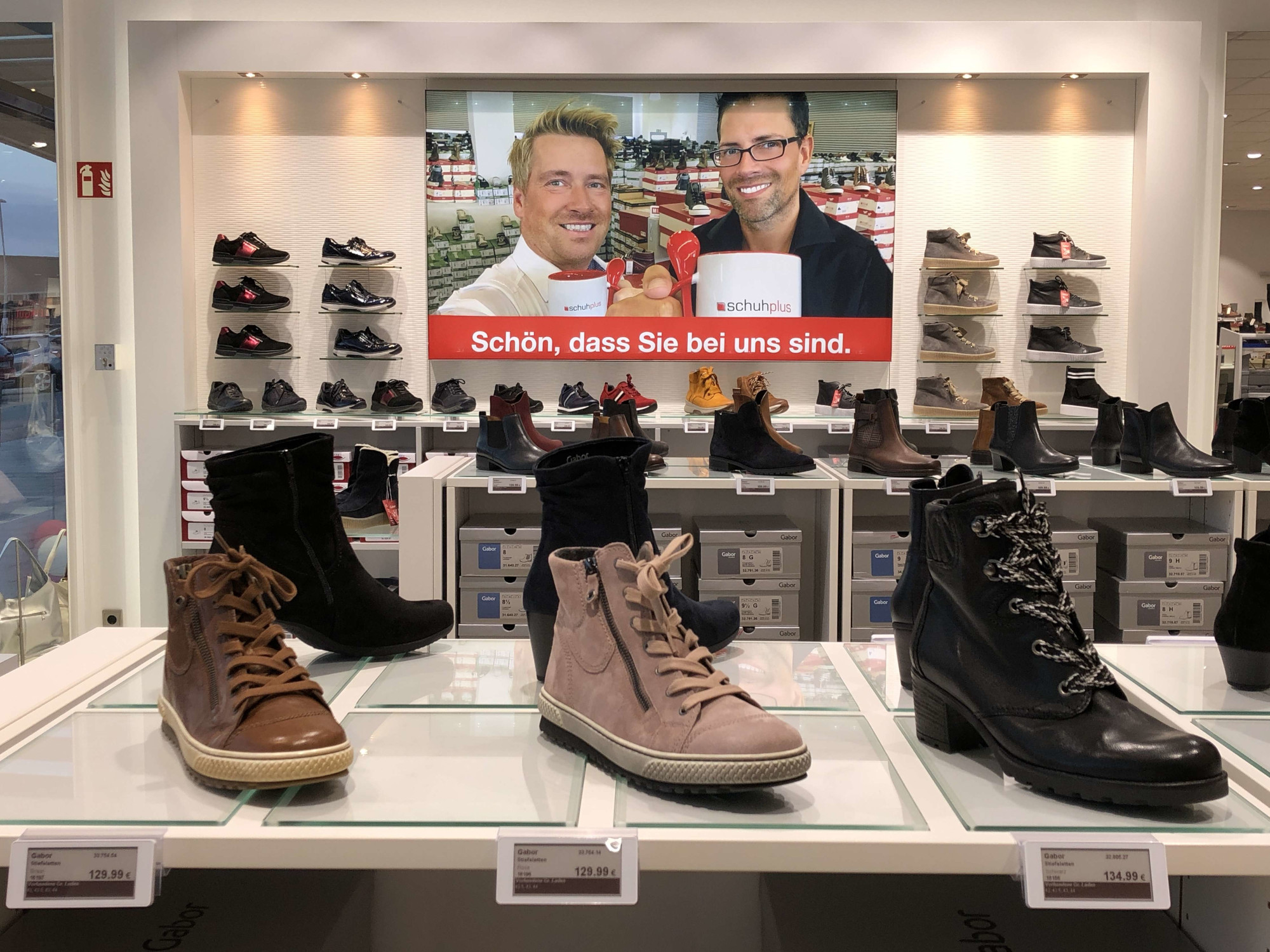 Schuhe XXL für jeden Geschmack bei schuhplus in Schleswig-Holstein