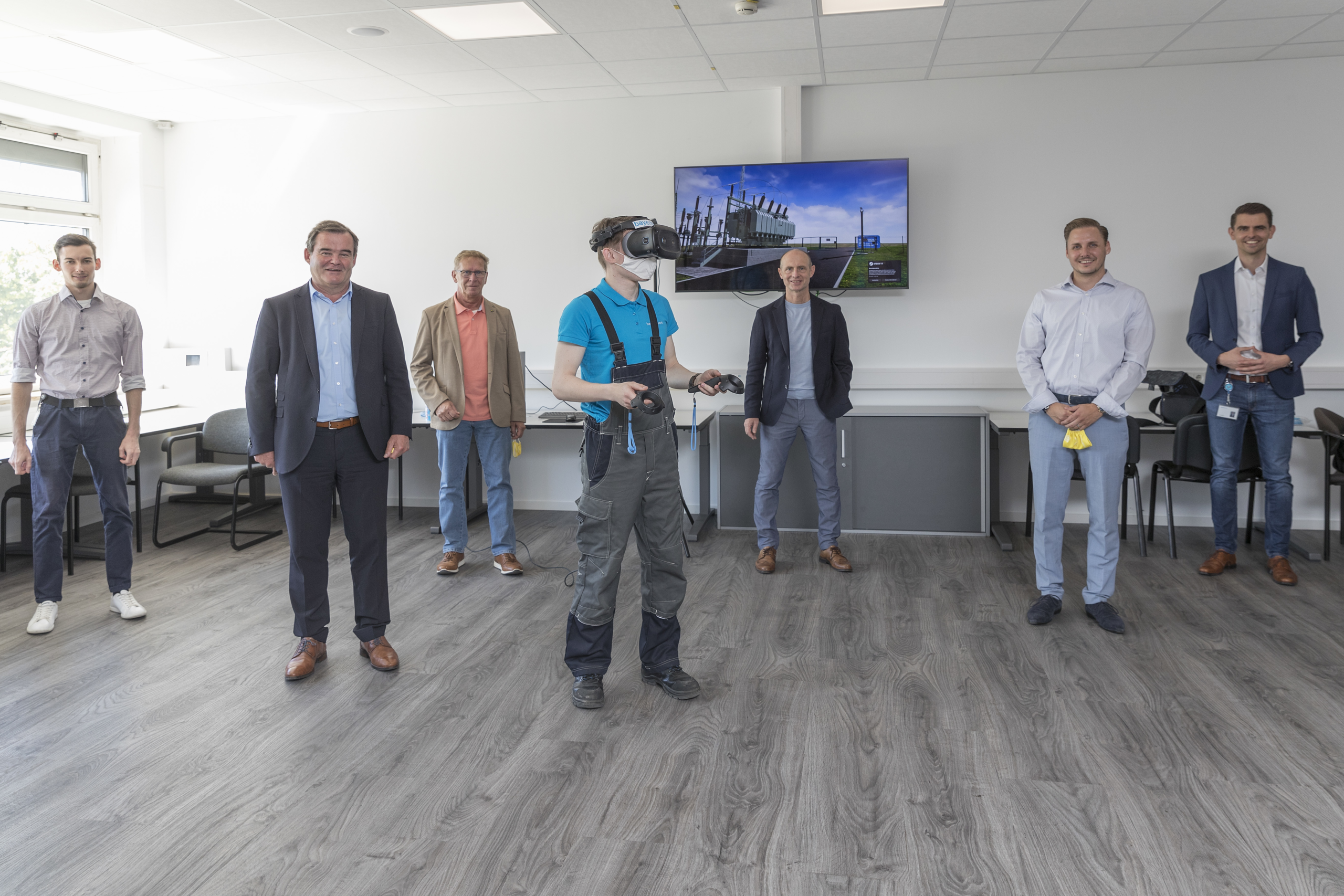 Pfaffenhofener Bayernwerk-Azubis lernen ab sofort in virtueller Welt – Entwicklung aus eigener Digitalisierungsschmiede