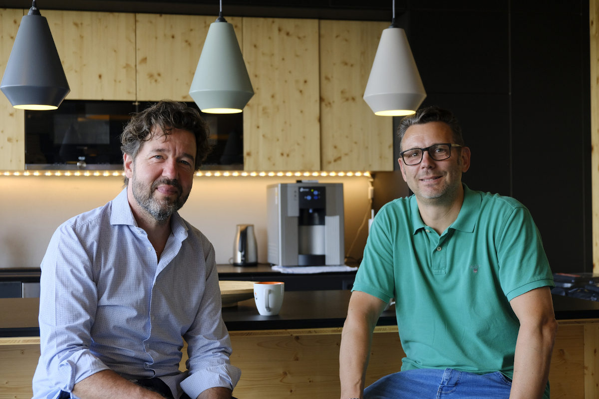 kuehlhaus und neolog schließen sich zusammen