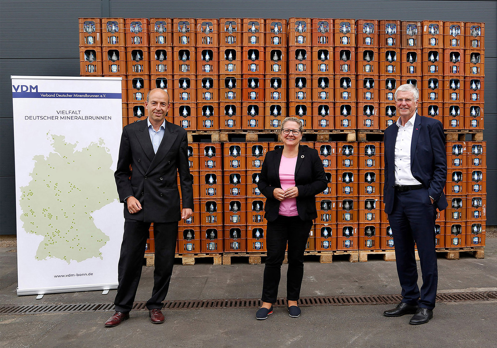 Bundesumweltministerium und deutsche Mineralbrunnen gemeinsam für Umwelt- und Wasserschutz