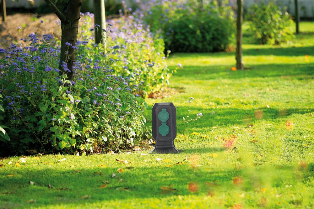 Royal Gardineer 4-fach-Steckdosen-Säule für den Garten