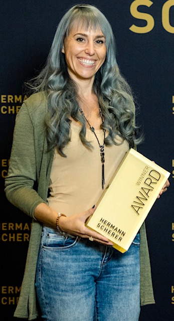 Christina Wingenbach gewinnt Speaker Slam in Berlin