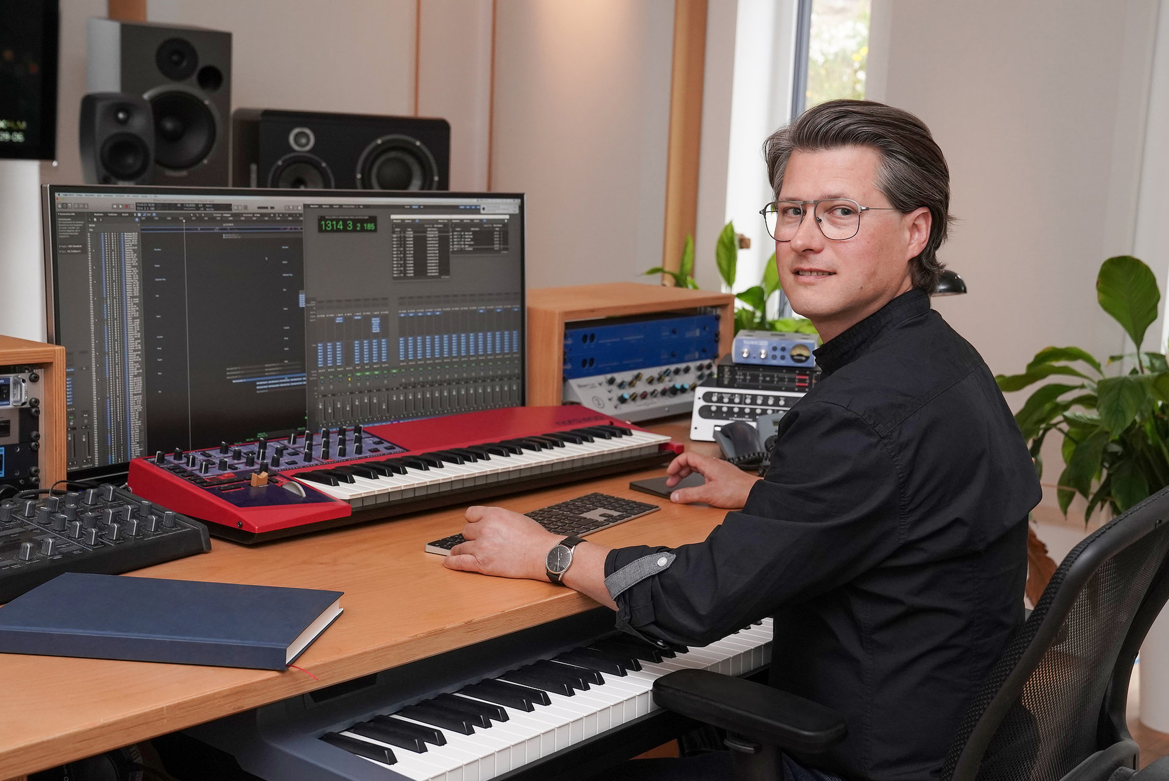Frank Schreibers Filmsong „Fly with me“ gewinnt Filmmusikpreis „Crystal Pine Award“