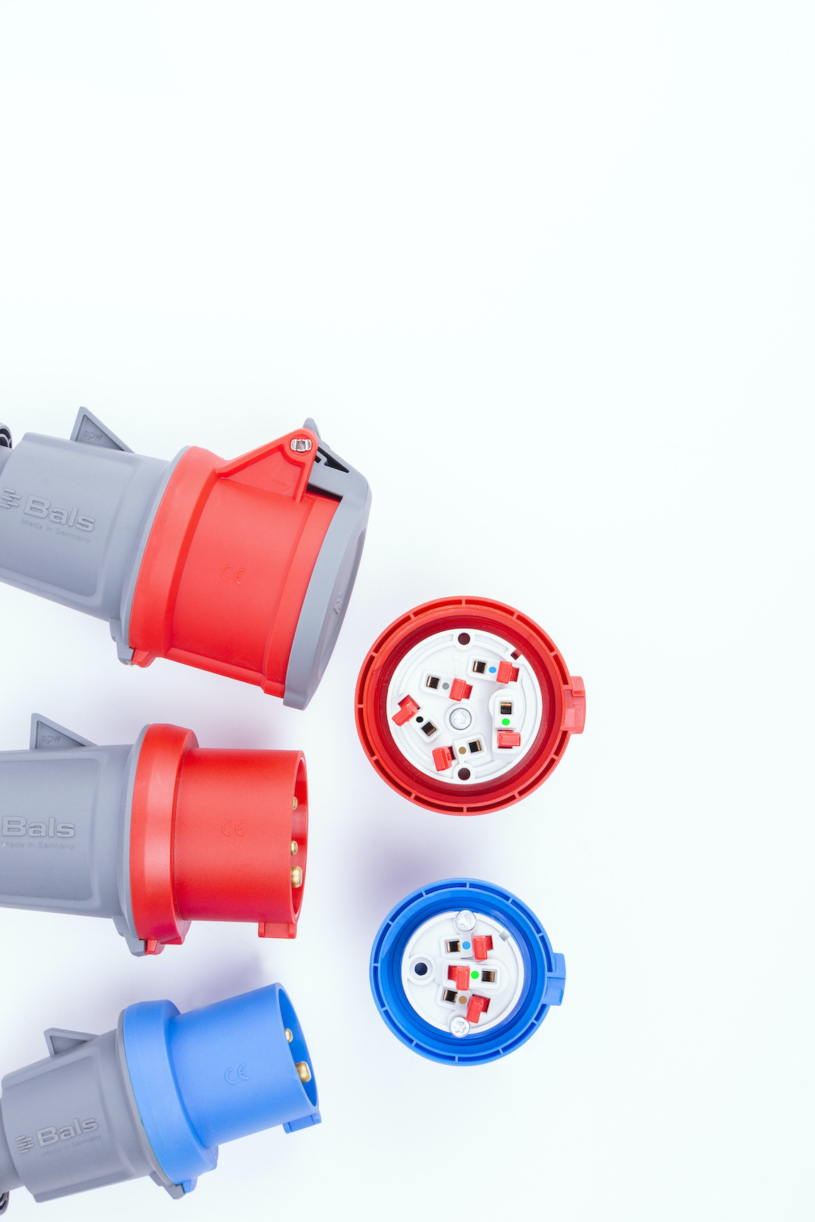 INNOLINQ – die neue, nachhaltige Industrie-Steckvorrichtung von Bals. Erstmals ohne Bleianteil.