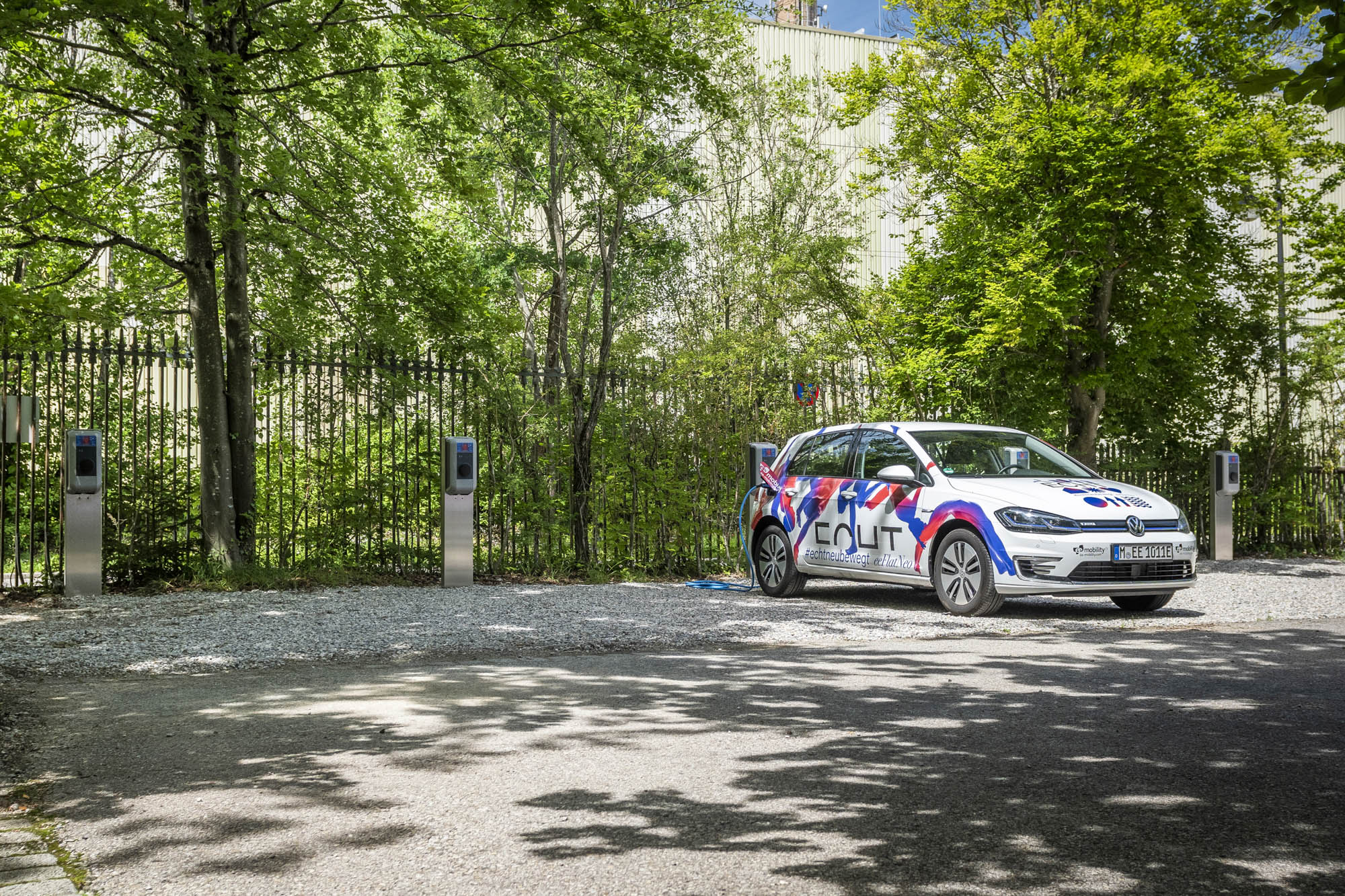 Schoeller Allibert setzt auf Ladeinfrastruktur von eeMobility