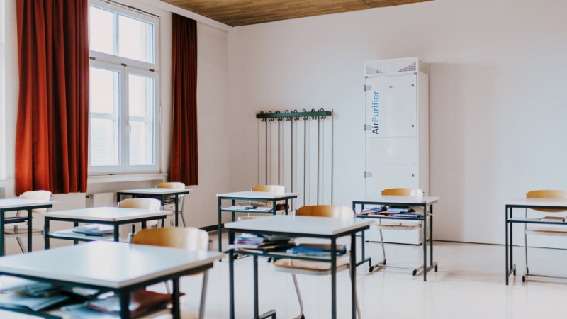 Schule in Bayern mit professionellem Luftreinigungsgerät ausgerüstet