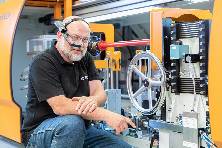 Digitales Lernen für Maschinenbediener: Live-Online-Trainings von Schenck RoTec